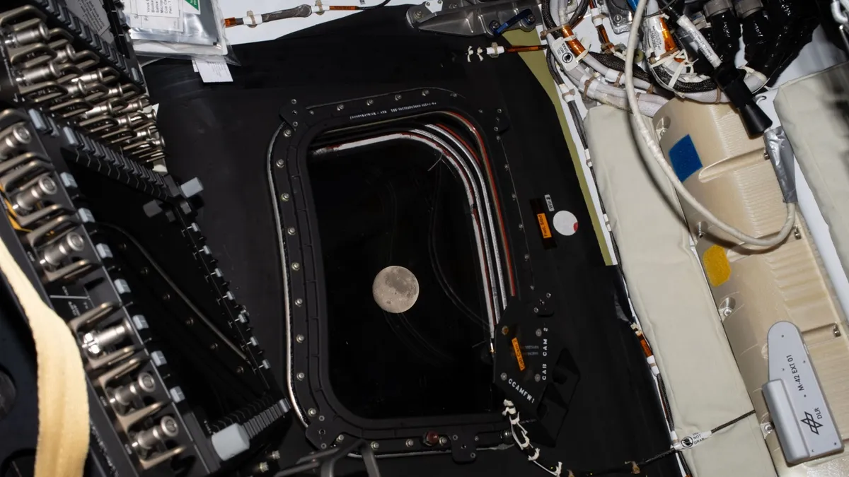 La misión Artemis II sobrevuela la Luna en vivo: última hora, imágenes y noticias